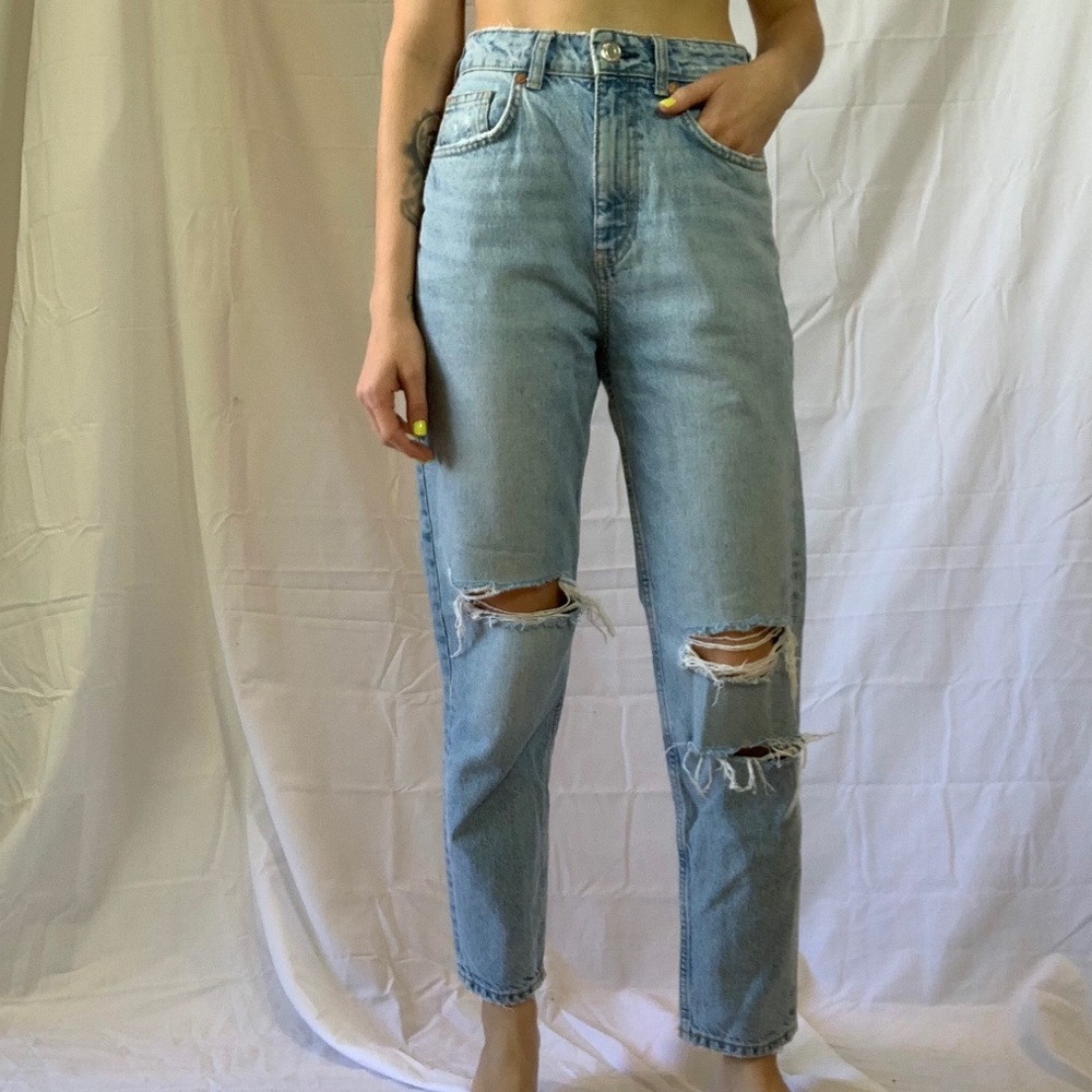 ZARA HIGH WAISTED RIPPED STRAIGHT JEANS